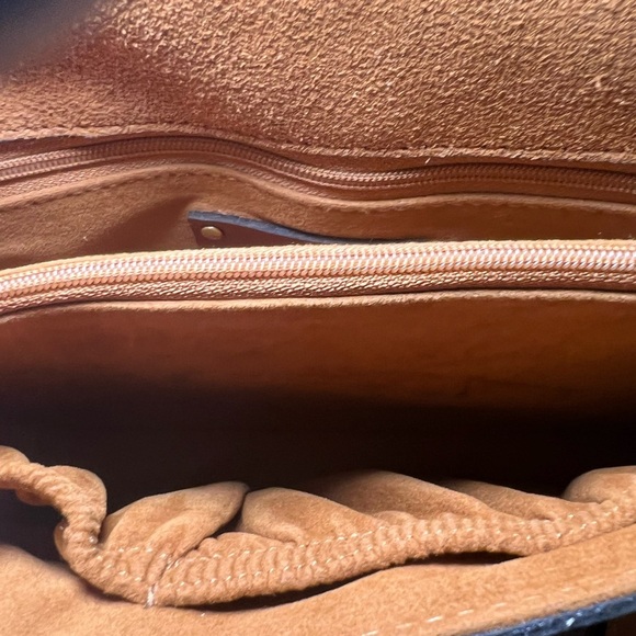 Patricia Nash Bella Crossbody Seashells by the Seashore - Picture 4 of 7